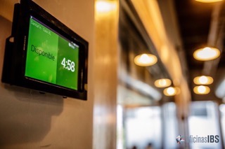 Oficinas Virtuales y Coworking IBS Santa Fe - Sistema de Reservaciones con Display